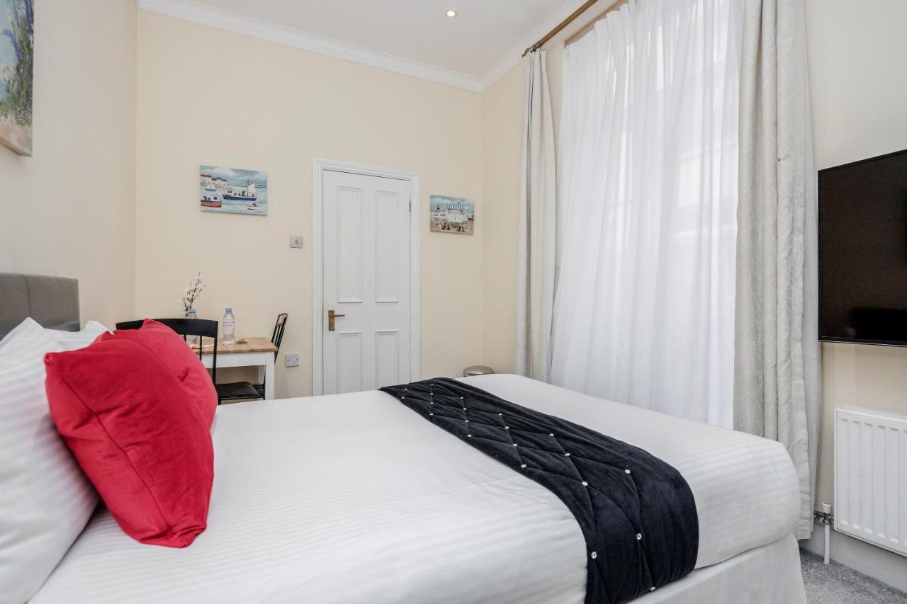Oxford Street Homestay Londra Dış mekan fotoğraf