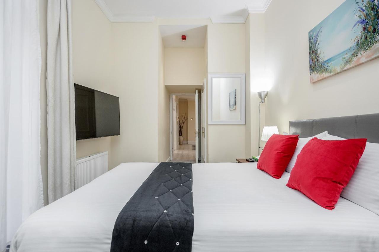 Oxford Street Homestay Londra Dış mekan fotoğraf