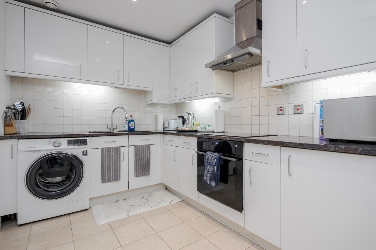 Oxford Street Homestay Londra Dış mekan fotoğraf