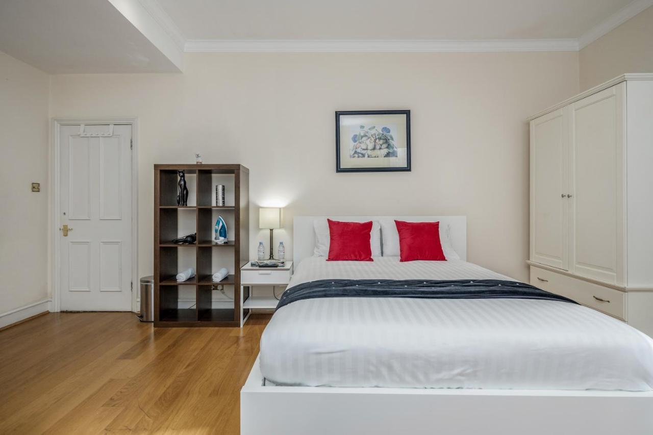 Oxford Street Homestay Londra Dış mekan fotoğraf