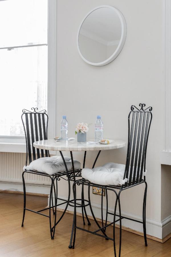 Oxford Street Homestay Londra Dış mekan fotoğraf