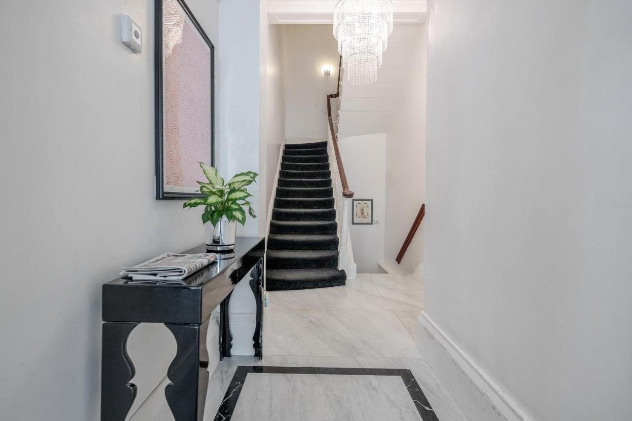 Oxford Street Homestay Londra Dış mekan fotoğraf