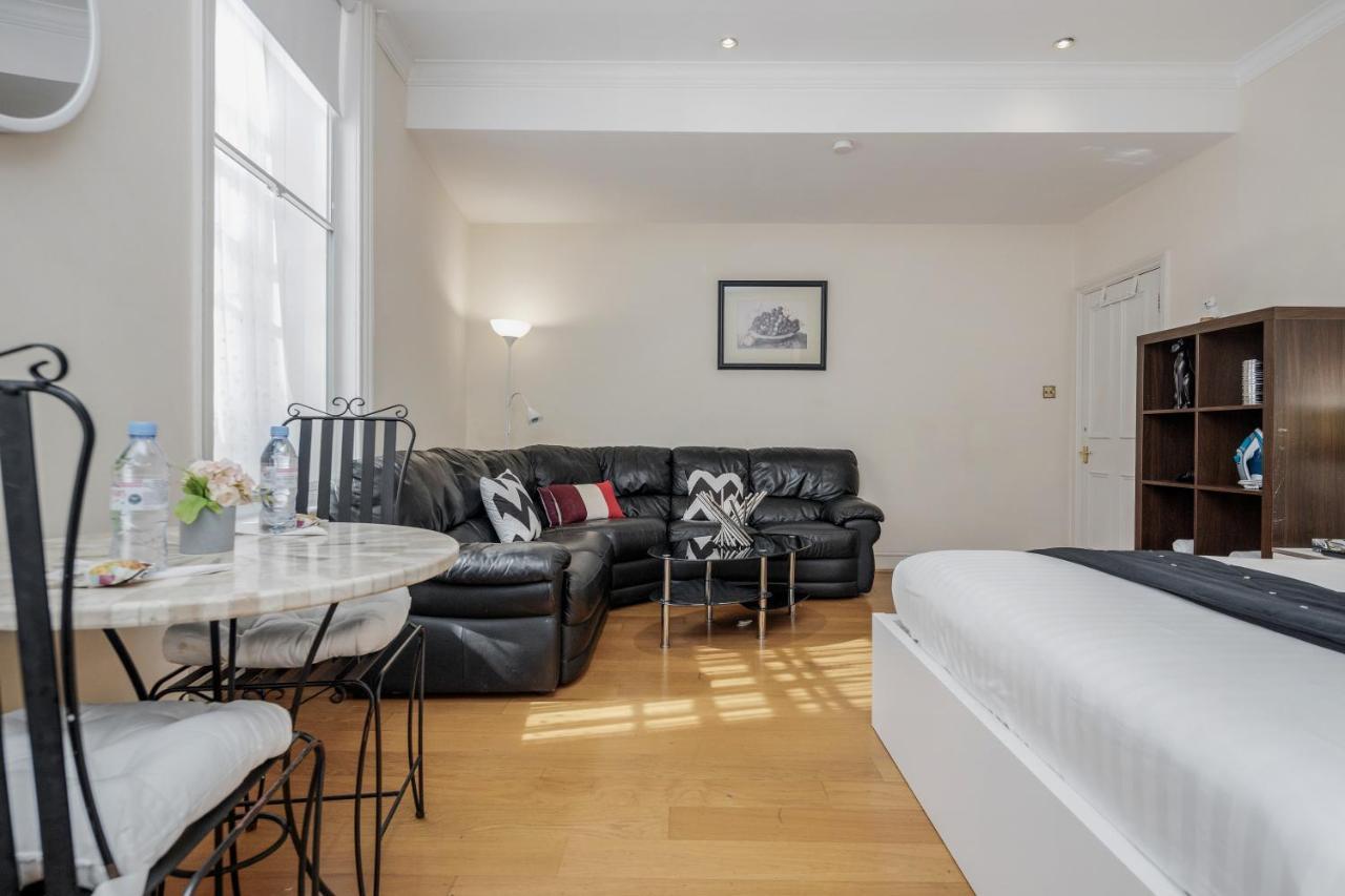 Oxford Street Homestay Londra Dış mekan fotoğraf